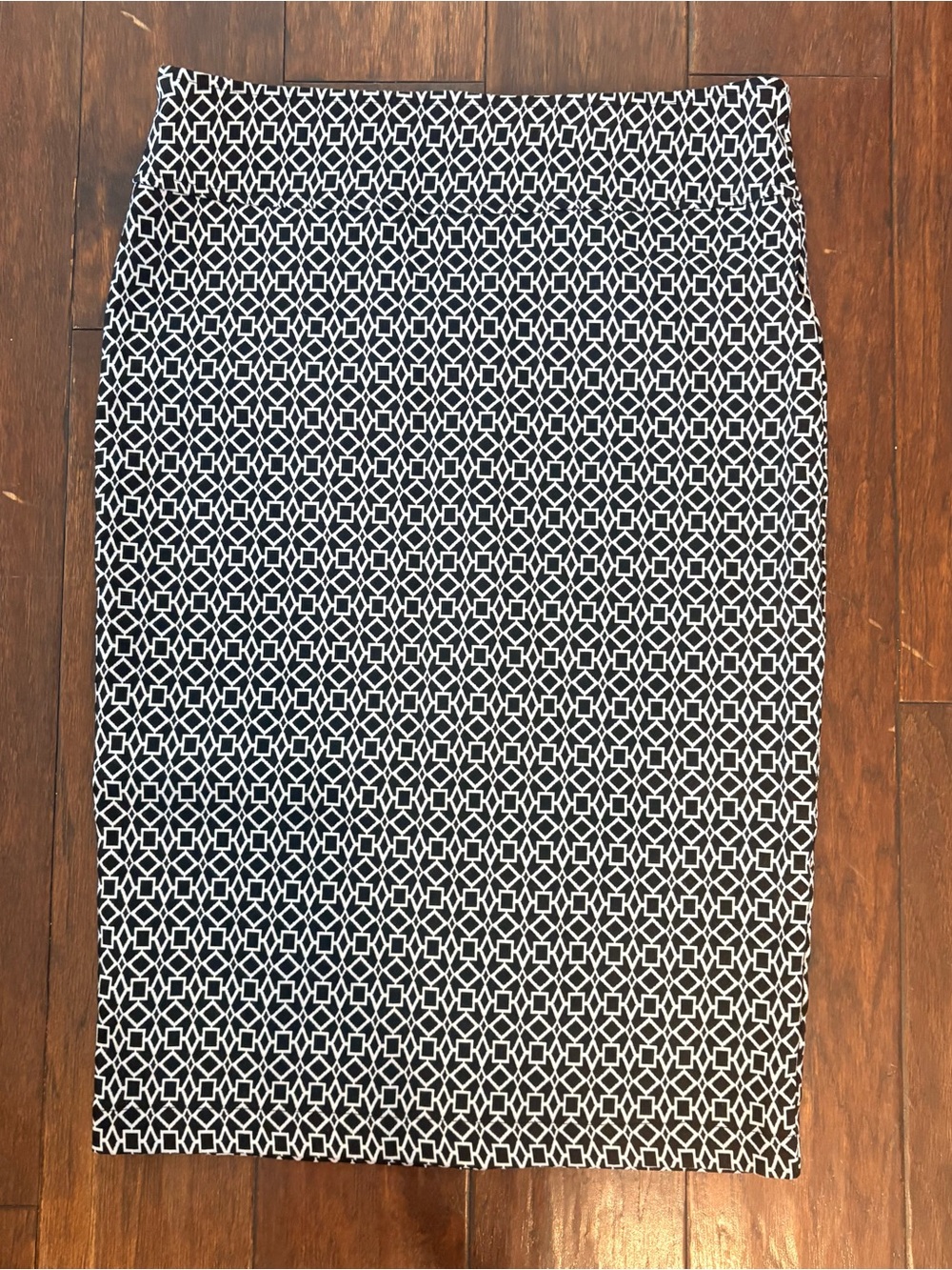 Soho Black and White Geometric Pencil Skirt